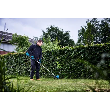 DUR190LZX3 brush cutter + DUB184Z blower + DUH523Z hedge trimmer 520 mm including charger + 2 18V-2X5AH batteries