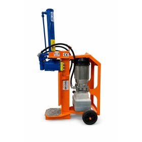 Balfor Pro Log Splitter - A7 Vor - Log on the Ground